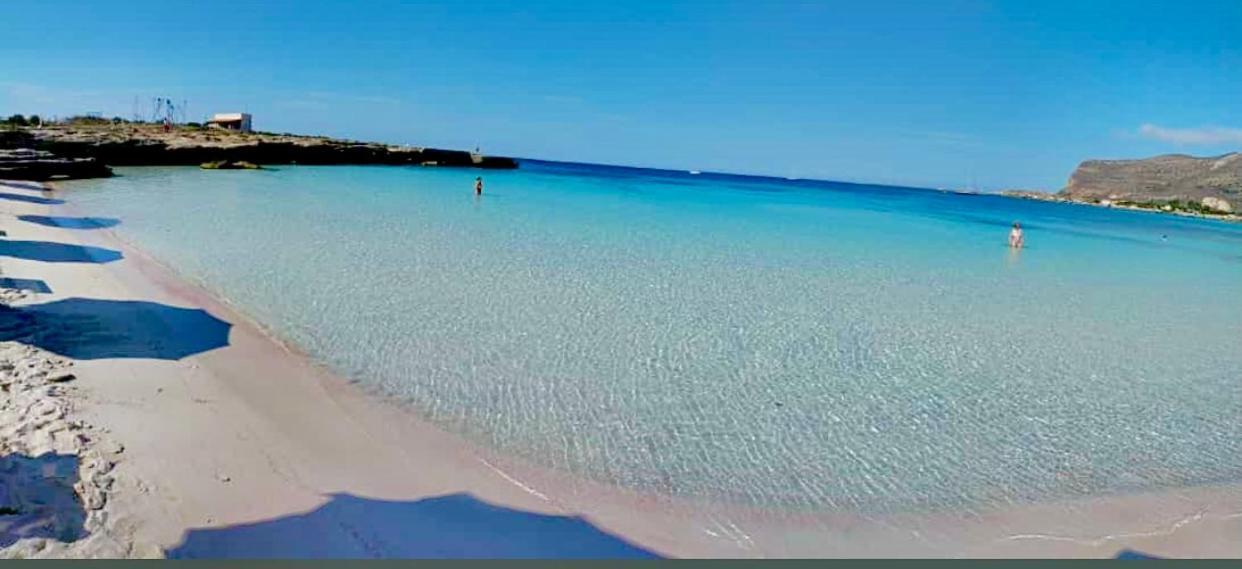 Bed and Breakfast Stabilimento Lido Burrone Favignana Esterno foto